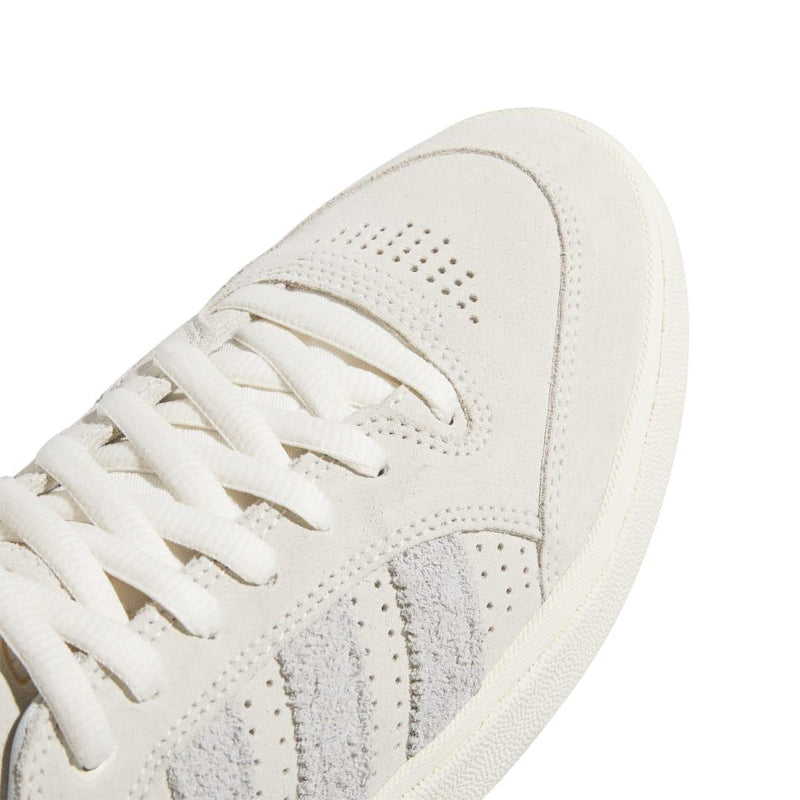 Sneakers - Adidas Skateboarding - Tyshawn Low // Chalk White/Grey One/Cream White // HQ2006 - Stoemp