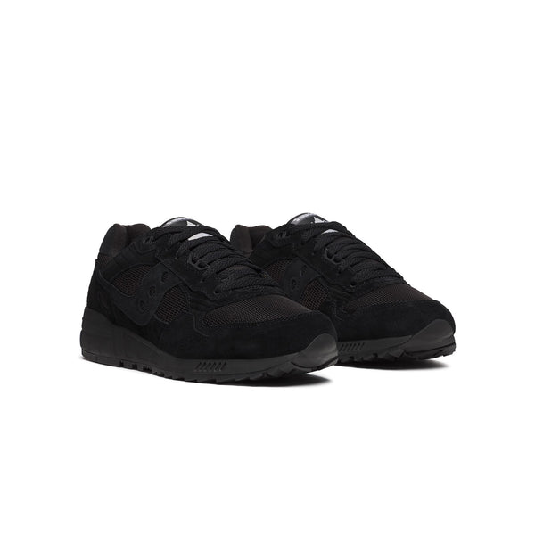 3/4 view of Saucony Shadow 5000 black sneaker for men