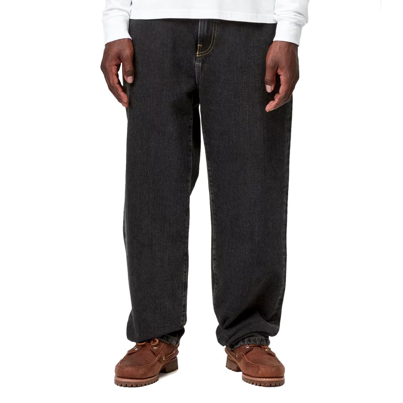 Pantalon Carhartt aaron noir porté de face
