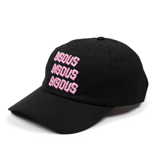 Casquette Bisous noir broderie x3 rose a l'avant - vue de coté 