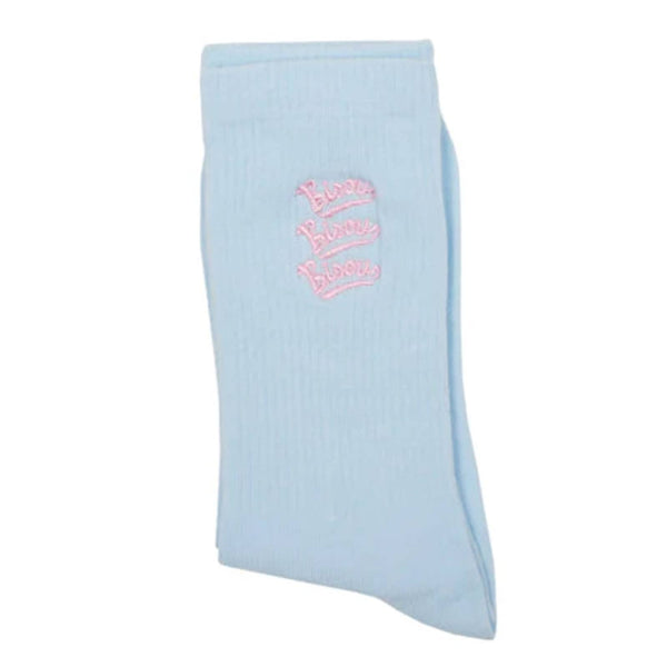Chaussette Bisous Skateboard Bleu ciel avec broderie x3 bisous rose vue de face 