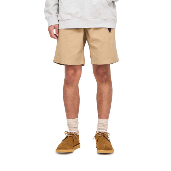 Gramicci Short Chino Homme vue de face mannequin