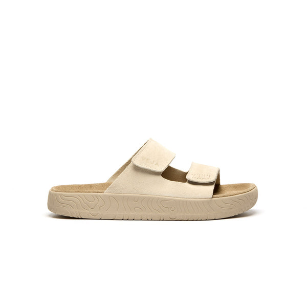 Side view of VEJA Etna sandal – lightweight and urban outdoor ready