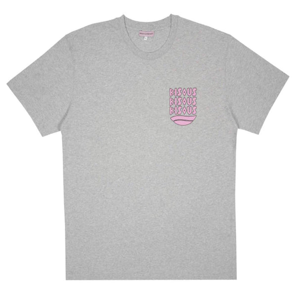 T-shirt bisous skateboard gris graphismr cap d'agde bisous rose a l'arrière et a l'avant  - vue de face 