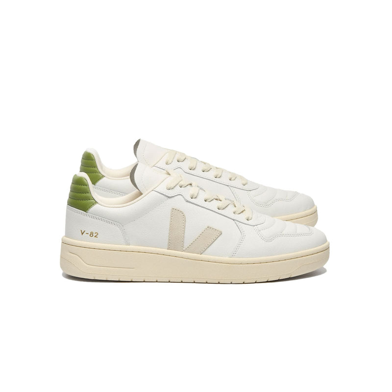 veja sustainable sneakers blanches et vertes v-82 vue de profil