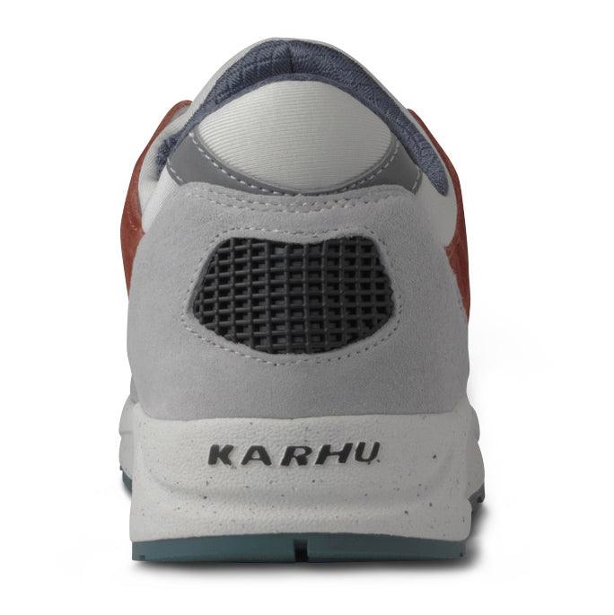 Sneakers - Karhu - Aria 95 // Dawn Blue/Hot Sauce - Stoemp