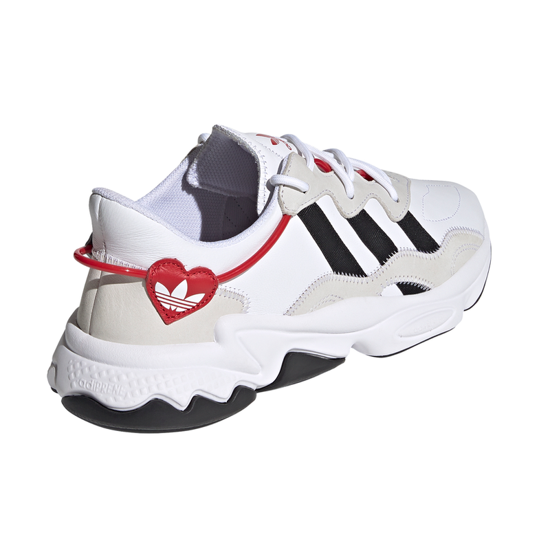 Sneakers - Adidas - Ozweego // Cloud White/Core Black/Scarlet // FZ1825 - Stoemp
