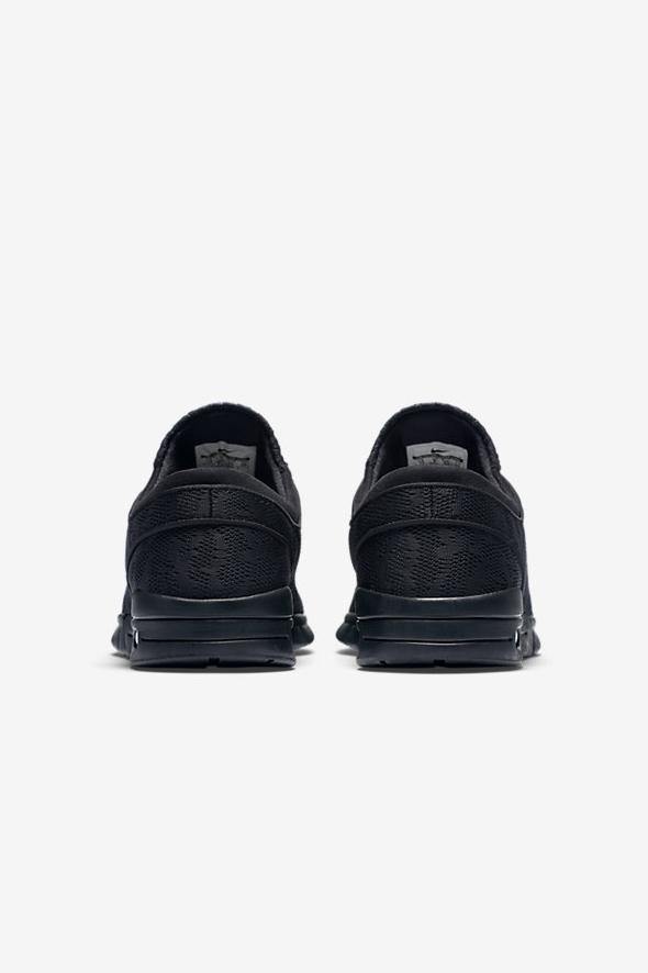 Black Janoski Max // Strike And Destroy // Black/Black Sneakers Nike SB