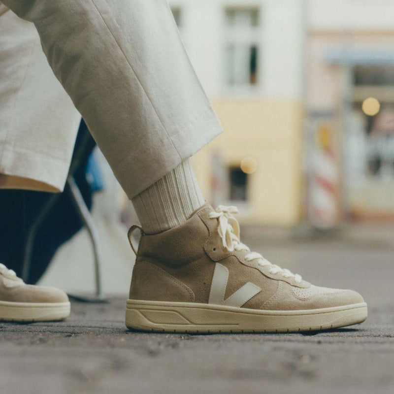 Sneakers - Veja - V-15 Suede // Dune/Pierre - Stoemp