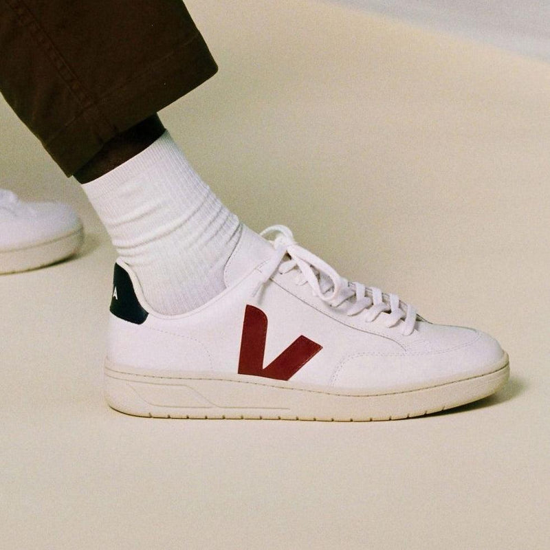 Sneakers - Veja - V12 Leather // Extra White/Marsala/Nautico - Stoemp